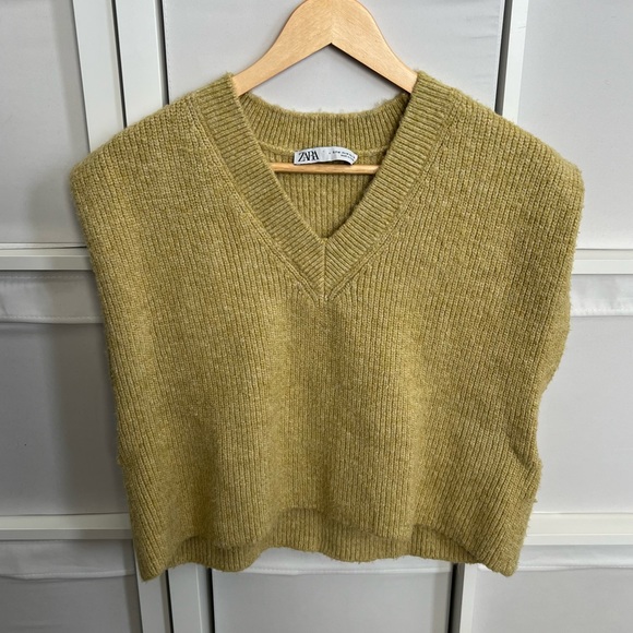 Zara Sweaters - Zara V-Neck Sweater Vest